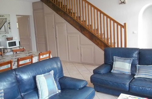 Chalandrey Cottage | Stone house with garden and games room