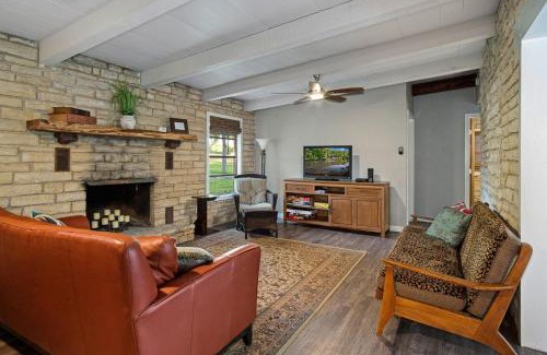 Canyon Lake House | Stone River Cabin