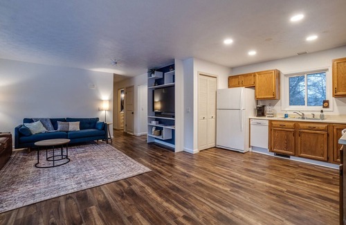 Keuka Park Cottage | Stone's Throw from Keuka College