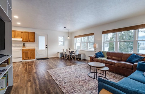 Keuka Park Cottage | Stone's Throw from Keuka College