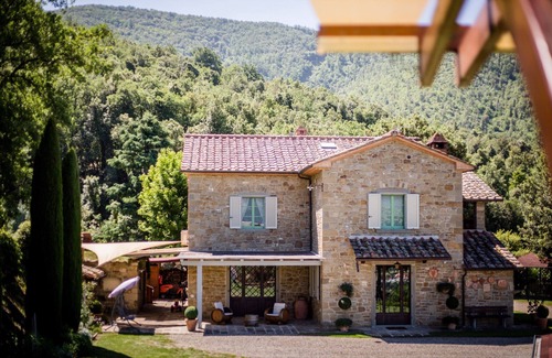 Pieve di Chio Villa | Stone villa with private pool and garden, satellite TV, air conditioning and Wi-Fi access. Situated