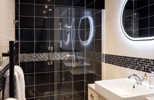 Hoole Hotel | Stone Villa