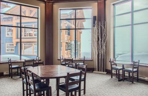 Big White Ski Resort Apartment | Stonegate Resort Unit A202