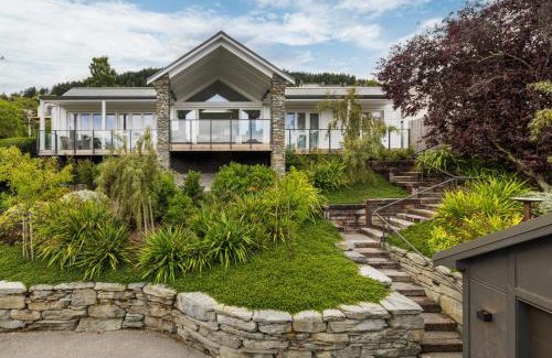 Queenstown City Centre Villa | Stonehill Villa - 5 Bed