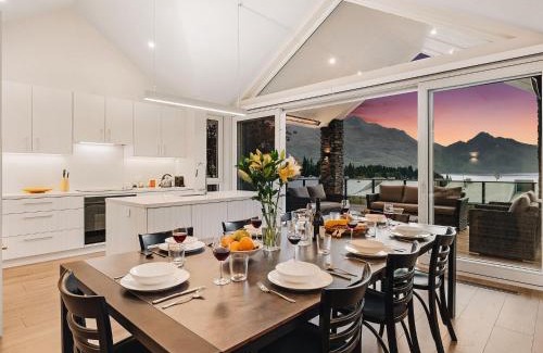 Queenstown City Centre Villa | Stonehill Villa - 5 Bed