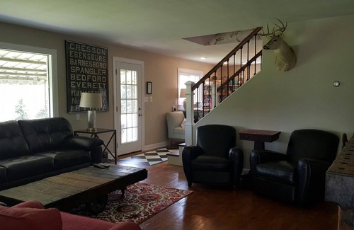 Hesston Cottage | Stones Throw to Seven Points Raystown Lake. NEW 2022 PAVILION. Bike to trails.
