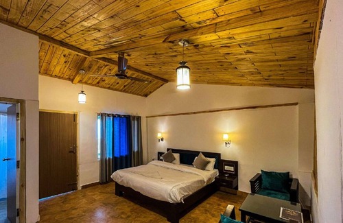 Naina Range Hotel | Stoneshed Resort And Hotel