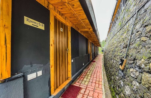 Naina Range Hotel | Stoneshed Resort And Hotel