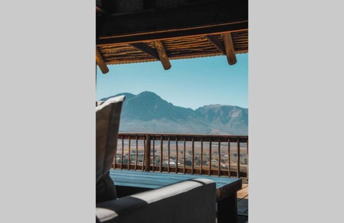 Wolseley House | Stonewood Mountain Cabin