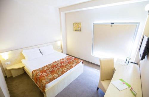Sinpetru Hotel | Stop Hotel
