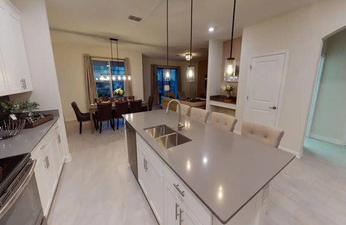 The Hamlets House | Storey Lake 6-BED Pool/Spa/Games Room Located 2 Miles from Disney!