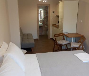 Korinos Apartment | Storks apartments