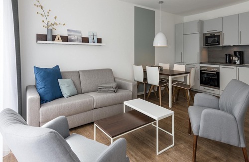 Bensersiel Apartment | Strandnahes Apartment mit Großem Balkon, Parkplatz, Schwimmbad- & Saunanutzung