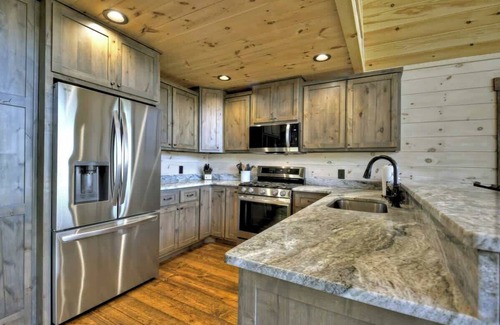 Mineral Bluff Cabin | Strawberry Sunset | Free Night Offer!