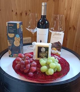 Glen of Aherlow Ski Chalet | Stream-side cabin and sauna