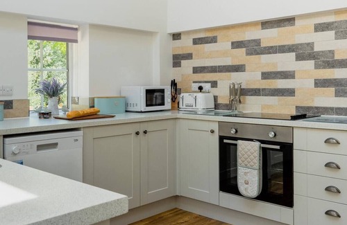 Newton Abbot Cottage | Strelna Coach House - Gateway to the Moor