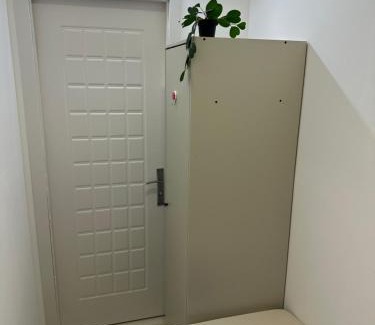 Al Barsha 1 House | Striped Partition Room in Barsha 1 Near Mall of the Emirates