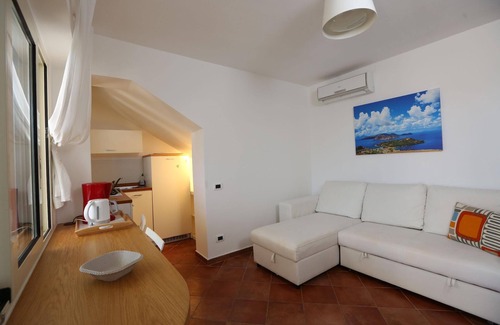 Marchesana Apartment | Stromboli C