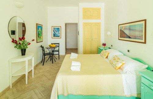 San Vincenzo Hotel | Stromboli Suite Apartment with Terrace Volcano & Sea view