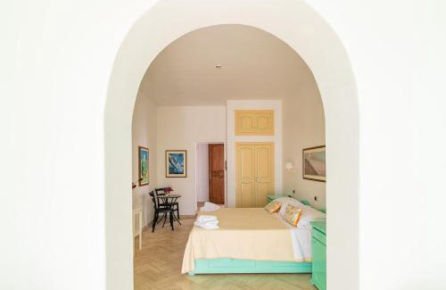 San Vincenzo Hotel | Stromboli Suite Apartment with Terrace Volcano & Sea view