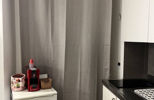 Quartiere XI Portuense Apartment | Struttura Romana Accogliente a due Passi da Trastevere in una Zona di Shopping