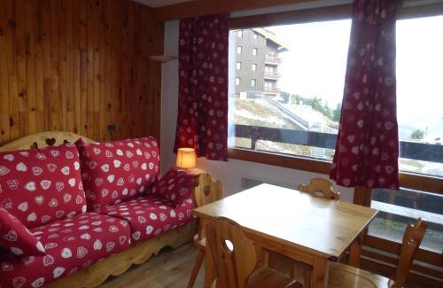 Meribel-Mottaret Apartment | Studette pour 2 personnes à Méribel Mottaret, au pied des pistes - FR-1-411-465