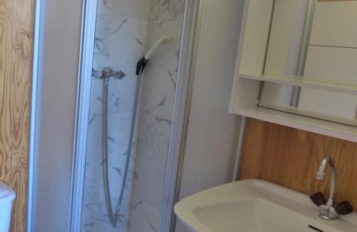 Meribel-Mottaret Apartment | Studette pour 2 personnes à Méribel Mottaret, au pied des pistes - FR-1-411-465