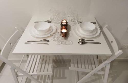 Les Arcs-sur-Argens Apartment | Studio équipé avec Lit rond/baignoire ilot/Table massage Aux Arcs