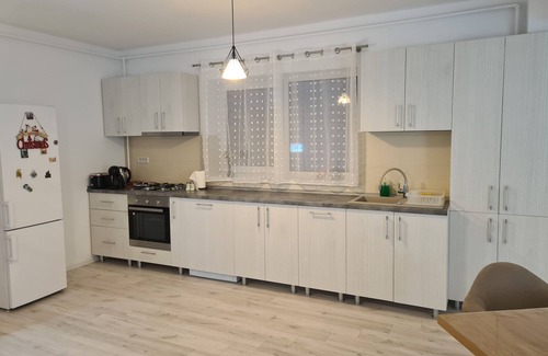 Tractorul Apartment | STUDIO 13 Brașov near Coresi