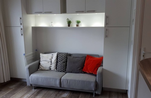 Chaparon Apartment | Studio *** 2-4 people on the ground floor with terrace a stone's throw from Lake Annecy
