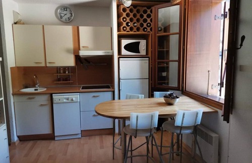 Enveitg Apartment | Studio 2 rooms Pool, Cadí Views, Gym and Games Area