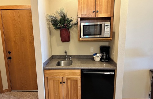 Eagle River Apartment | Studio 216 by Eagle Waters Resort