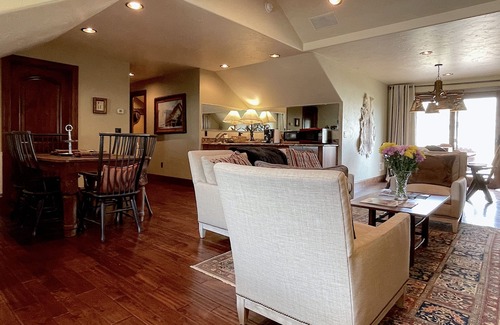 Wapiti Apartment | Studio 57- luxury apartment in the Wapiti Area!