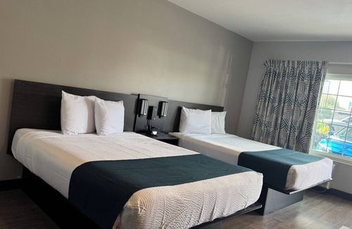 Corona Hotel | Studio 6 Corona, CA - West