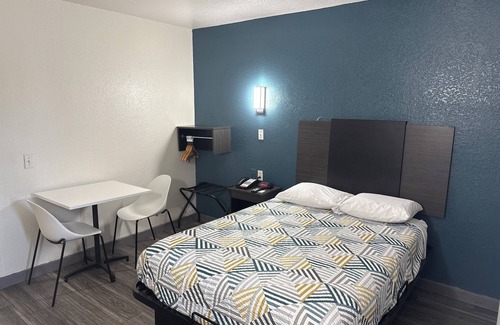 Grand Prairie Hotel | Studio 6 Grand Prairie, TX