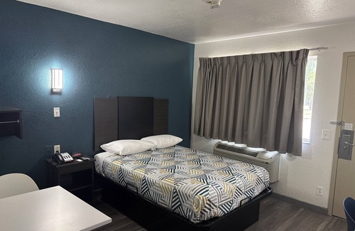 Grand Prairie Hotel | Studio 6 Grand Prairie, TX