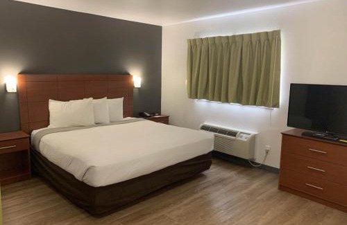 Coliseum Central Hotel | Studio 6-Hampton, VA - Langley AFB Area