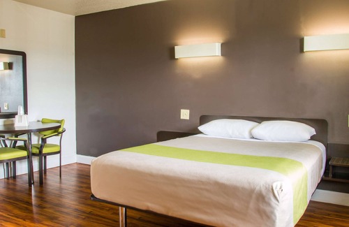 San Antonio Hotel | Studio 6 San Antonio, TX - Lackland AFB