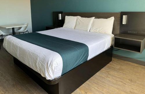 Gardena Hotel | Studio 6 Suites Gardena, CA