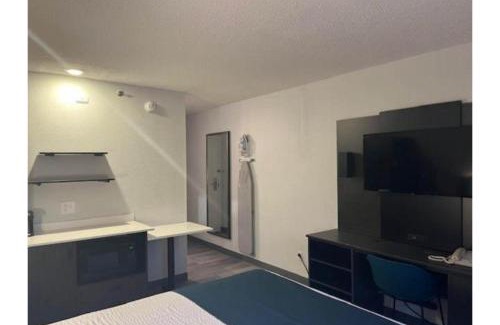 Norcross Hotel | Studio 6 Suites Norcross, GA