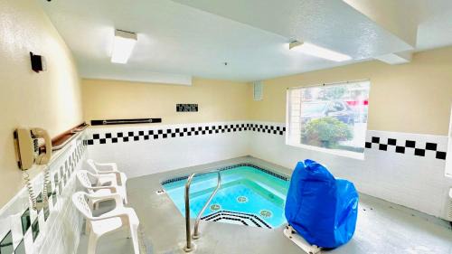 West Portland Park Hotel | Studio 6 Suites Portland, OR Downtown OHSU