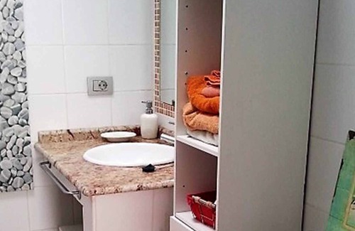 El Chorrillo House | STUDIO APARTMENT IN QUIET RESIDENTIAL AREA, WITH GARDEN RADAZUL