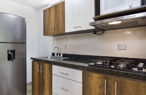 El Poblado Apartment | Studio AC Hot tub Exito and Metro