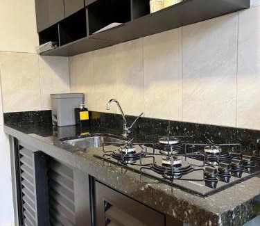 Estrada das Areias Apartment | Studio aconchegante e tranquilo! Perto de tudo!