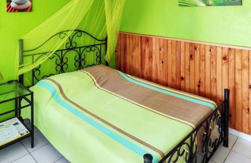 Marigot Apartment | Studio agréable avec vue sur la mer à Marigot - 30 m² + Jardin.