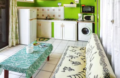 Marigot Apartment | Studio agréable avec vue sur la mer à Marigot - 30 m² + Jardin.