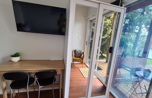 Fishing Point Apartment | Studio - Amazing Lake Views