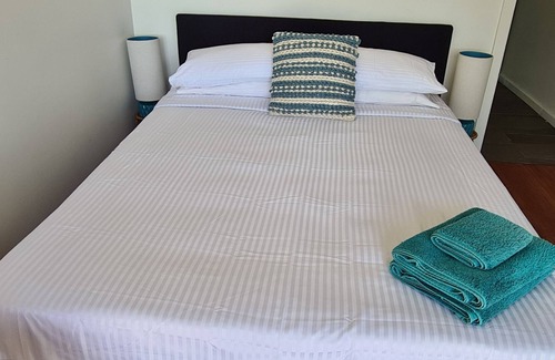 Fishing Point Apartment | Studio - Amazing Lake Views