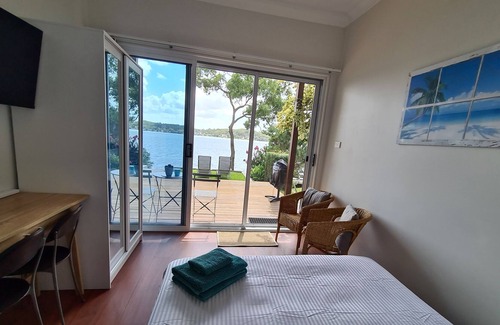 Fishing Point Apartment | Studio - Amazing Lake Views