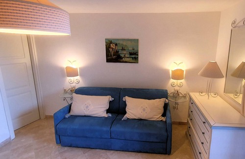 Porto Pozzo House | Studio-apartment mit Pool in Einer Eleganten und Ruhigen Residenz